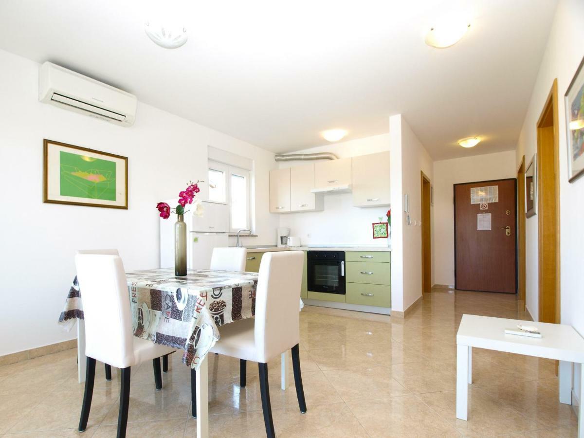 Apartments Majda 1932 Fažana Екстериор снимка